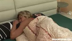 Play Xxx Porn Film With A Mother Doing Oral Sex With Her Stepson