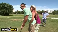 Reproduzir Ele filma a garota quando a fode e a xinga perversamente