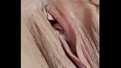 Odtwórz Blond gwiazda porno Alina Modelista podnieca się i pokazuje swoją cipkę