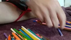 Jouer Amatoriale con un culo enorme si fa duro con un dildo gigante - Vera azione anale