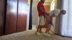 Oynat Büyük eşek amatör büyük bir cumload alar doggystyle