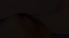 Jouer Godetevi questa scena lesbica appassionata con un'adolescente dai capelli rossi e una MILF bionda e tettona impegnate in un'azione bollente di ditalini e leccate di fica.