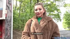 Afspelen Prachtige rondborstige brunette eurobabe geeft een openbare pijpbeurt voordat ze een enorme lul berijdt in POV reverse cowgirl-stijl